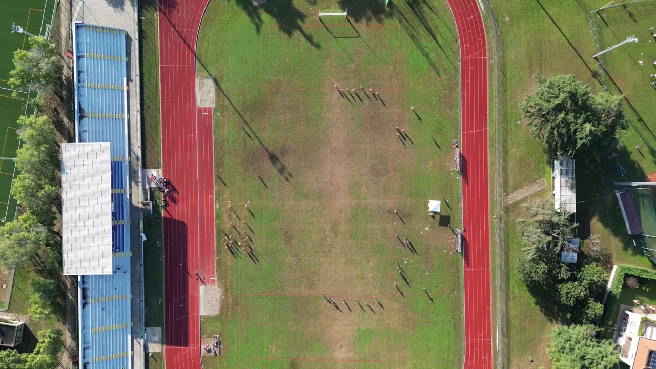 Il campo e la pista di atletica visti dall’alto